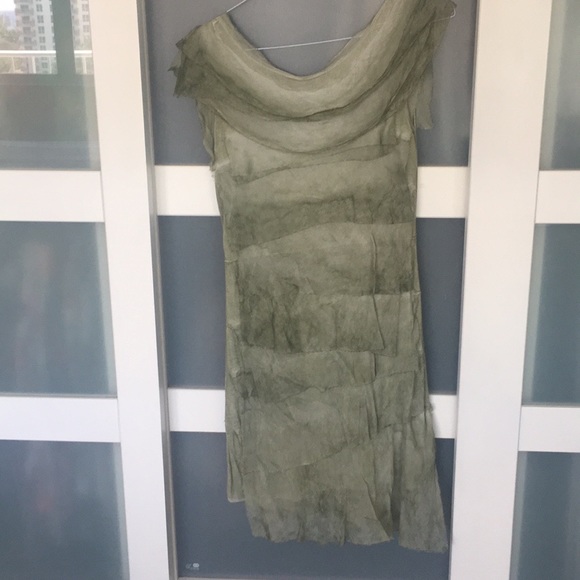 NWT Gorgeous green ombré tiered dress. - Picture 2 of 5